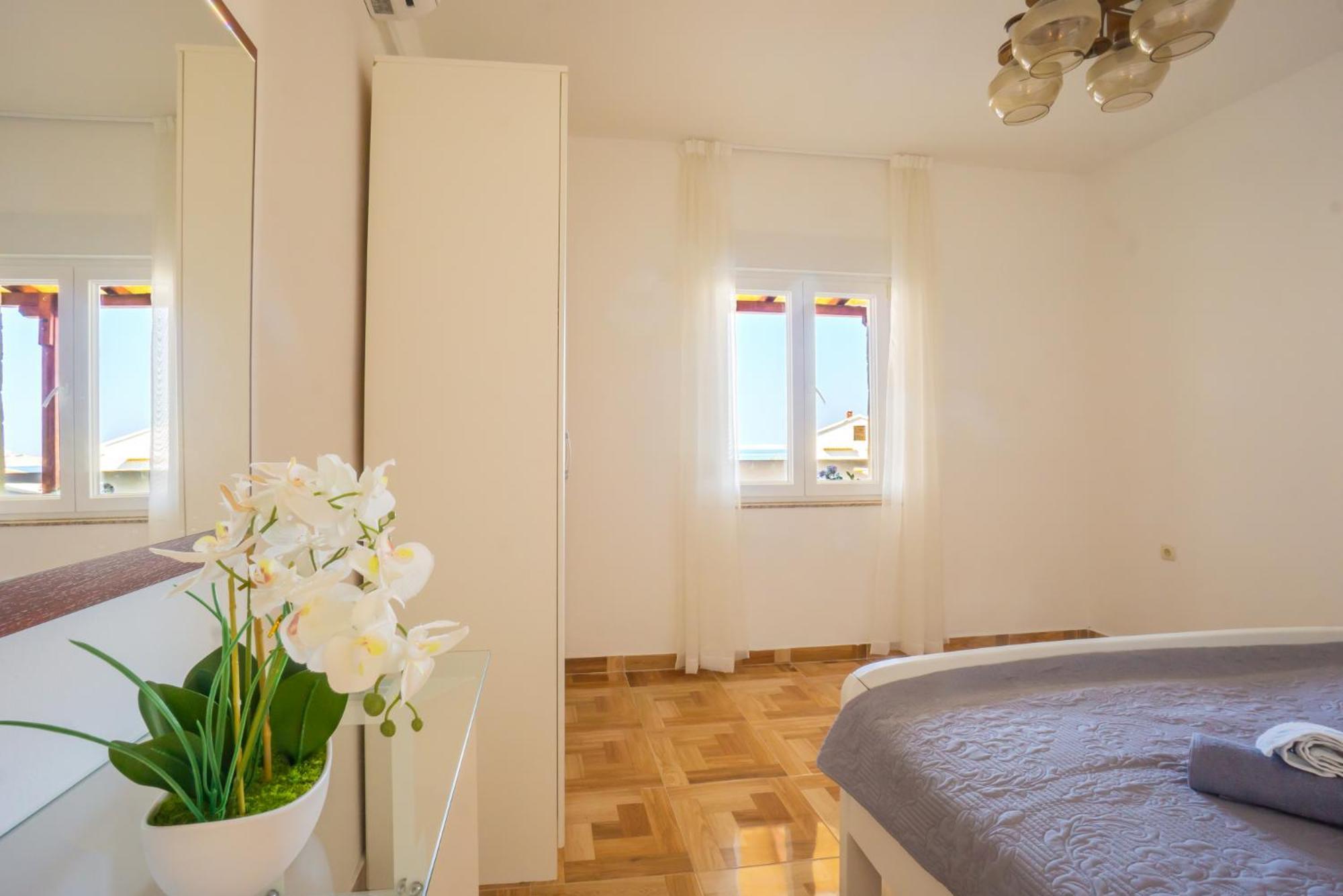 Jasko I Jelica Beautiful View Apartment Metajna Ruang foto