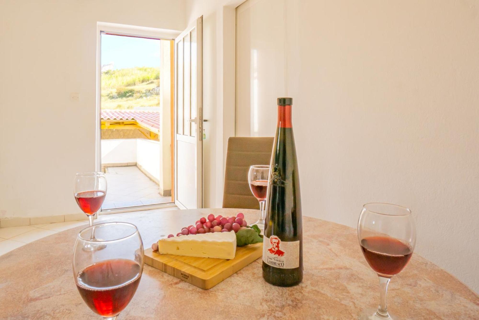 Jasko I Jelica Beautiful View Apartment Metajna Ruang foto